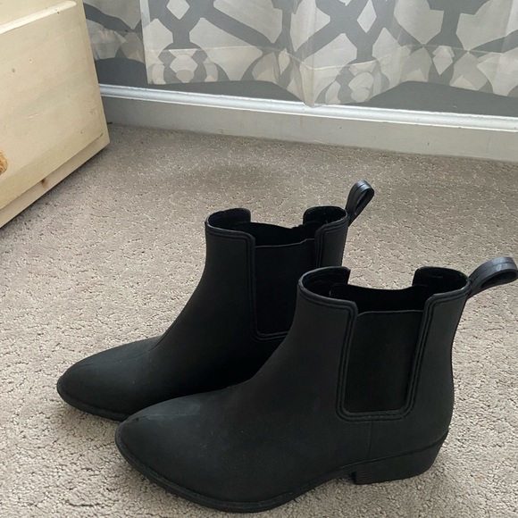 Jeffrey Campbell black booties | perfect rain and winter boot - Picture 4 of 4